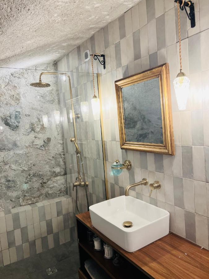 Superbe Appartement Au Chateau D'Allaman De 80M2 Люгран Екстериор снимка